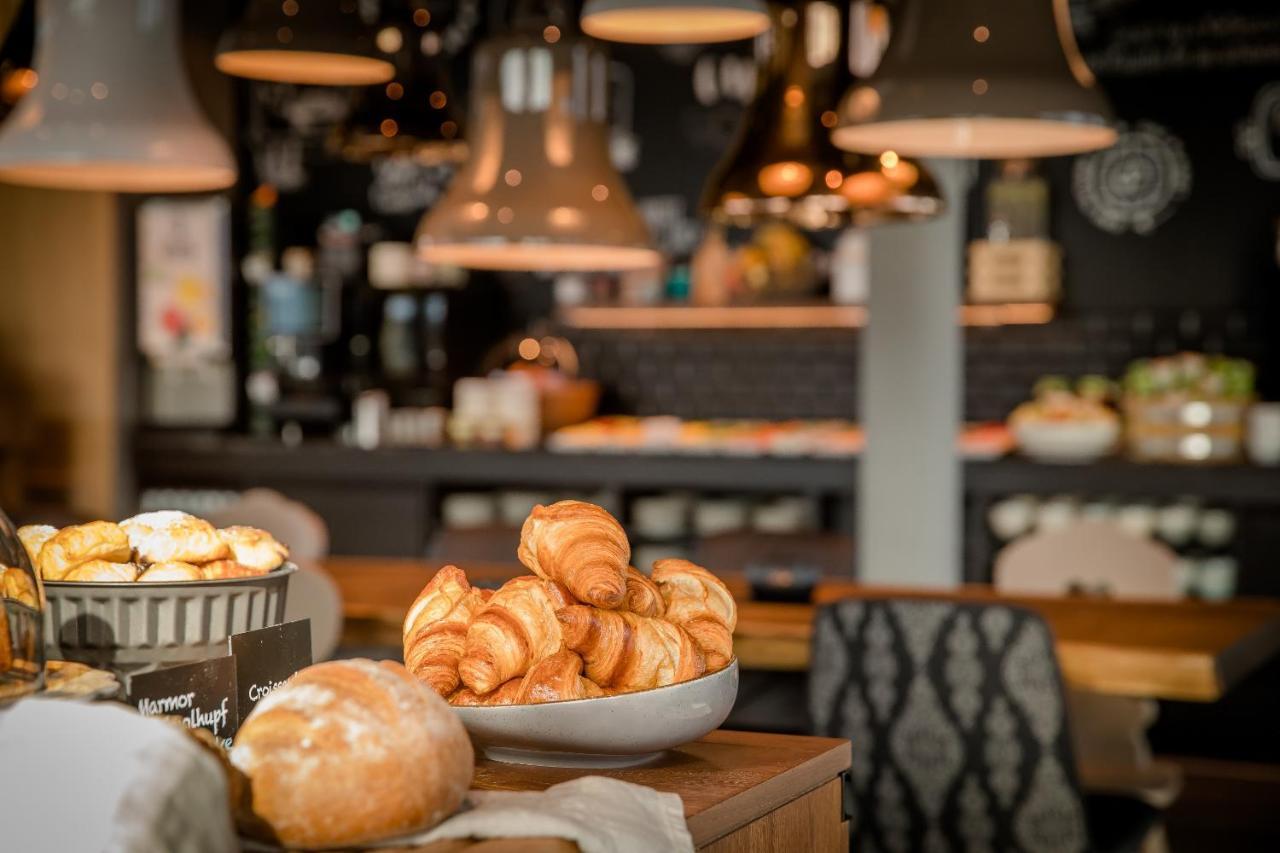 Motel One Innsbruck Bagian luar foto